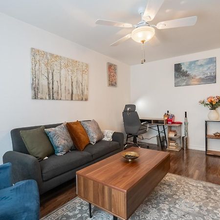 Comfortable Spacious House With Parking Brossard Exteriör bild