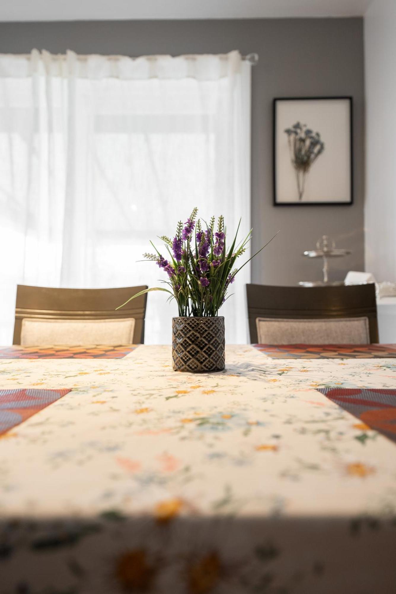 Comfortable Spacious House With Parking Brossard Exteriör bild