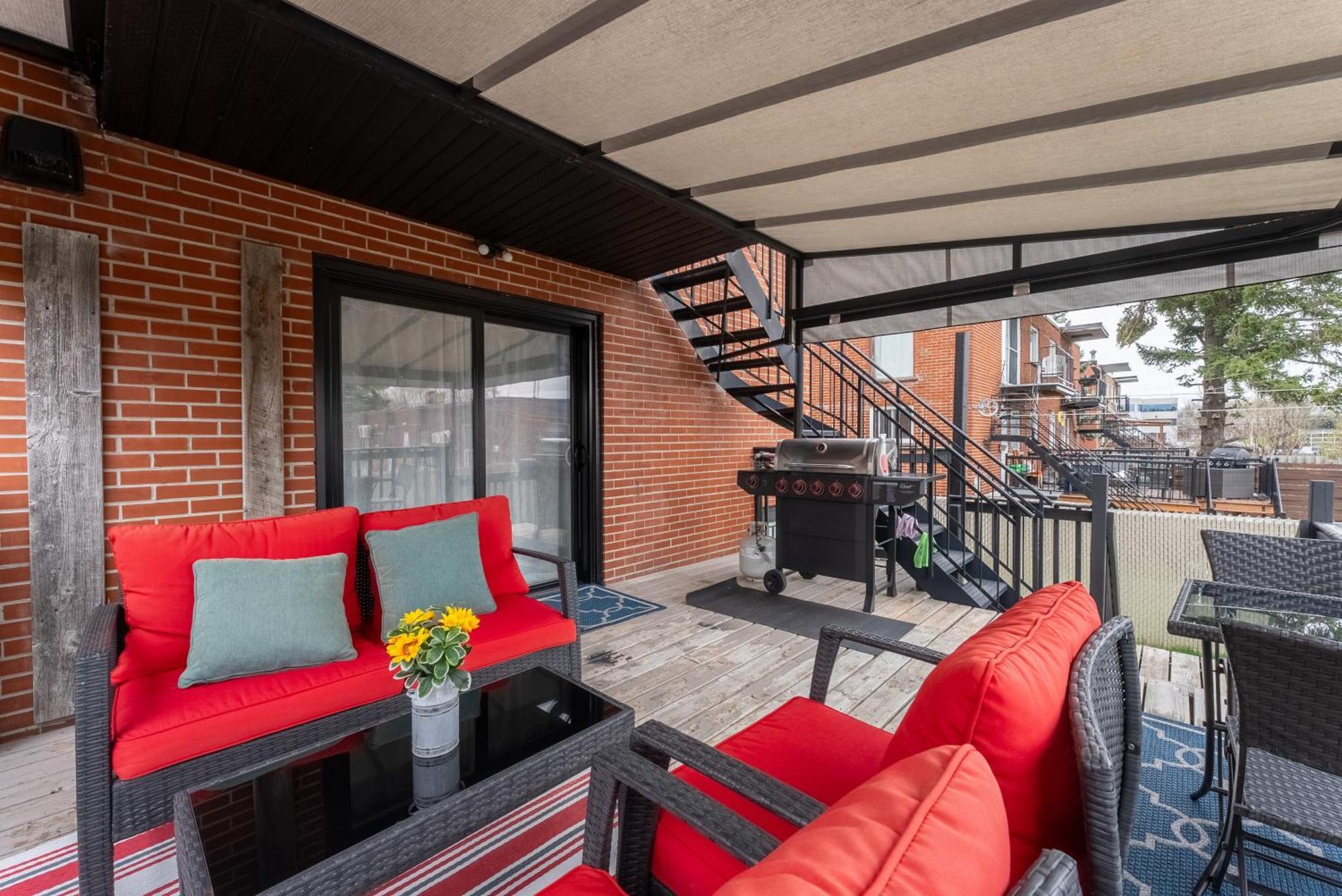 Comfortable Spacious House With Parking Brossard Exteriör bild