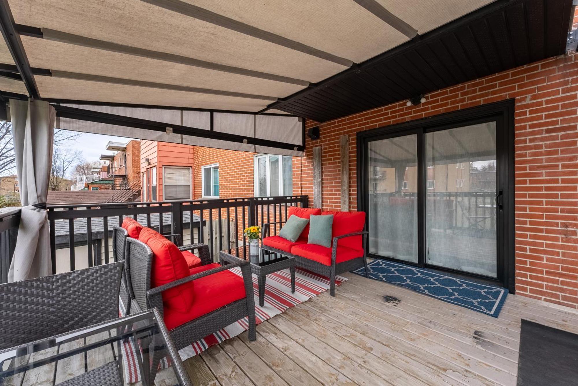 Comfortable Spacious House With Parking Brossard Exteriör bild